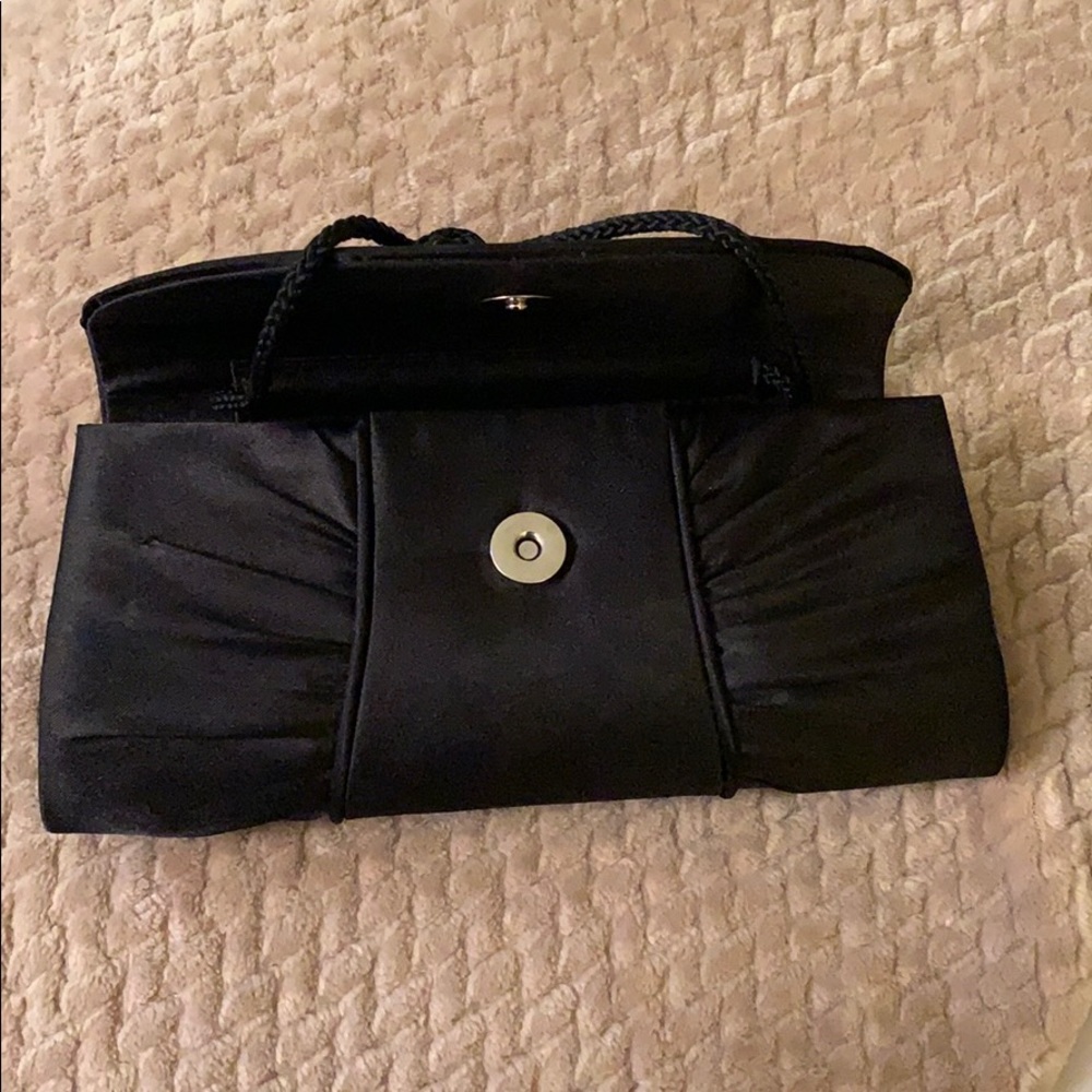 Black clutch